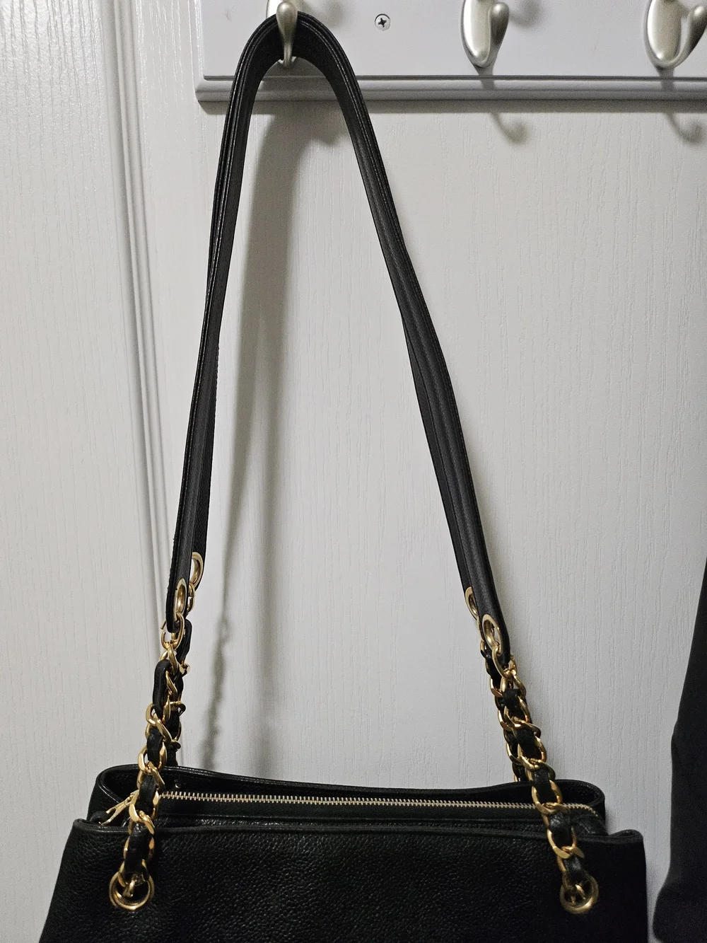 CHANEL authentic timeless